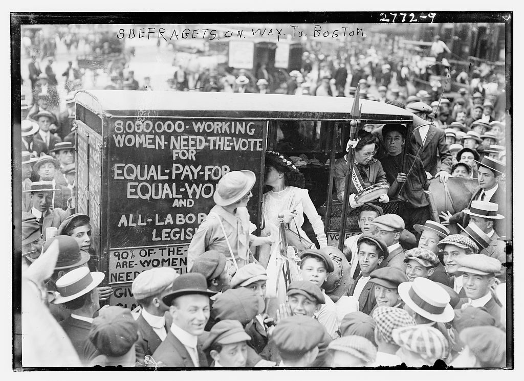 Suffragettes on way to Boston